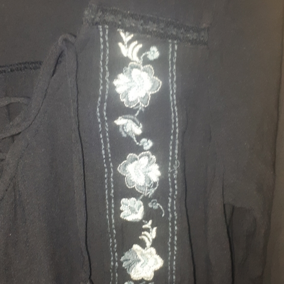 Hollister womans top - Picture 2 of 6